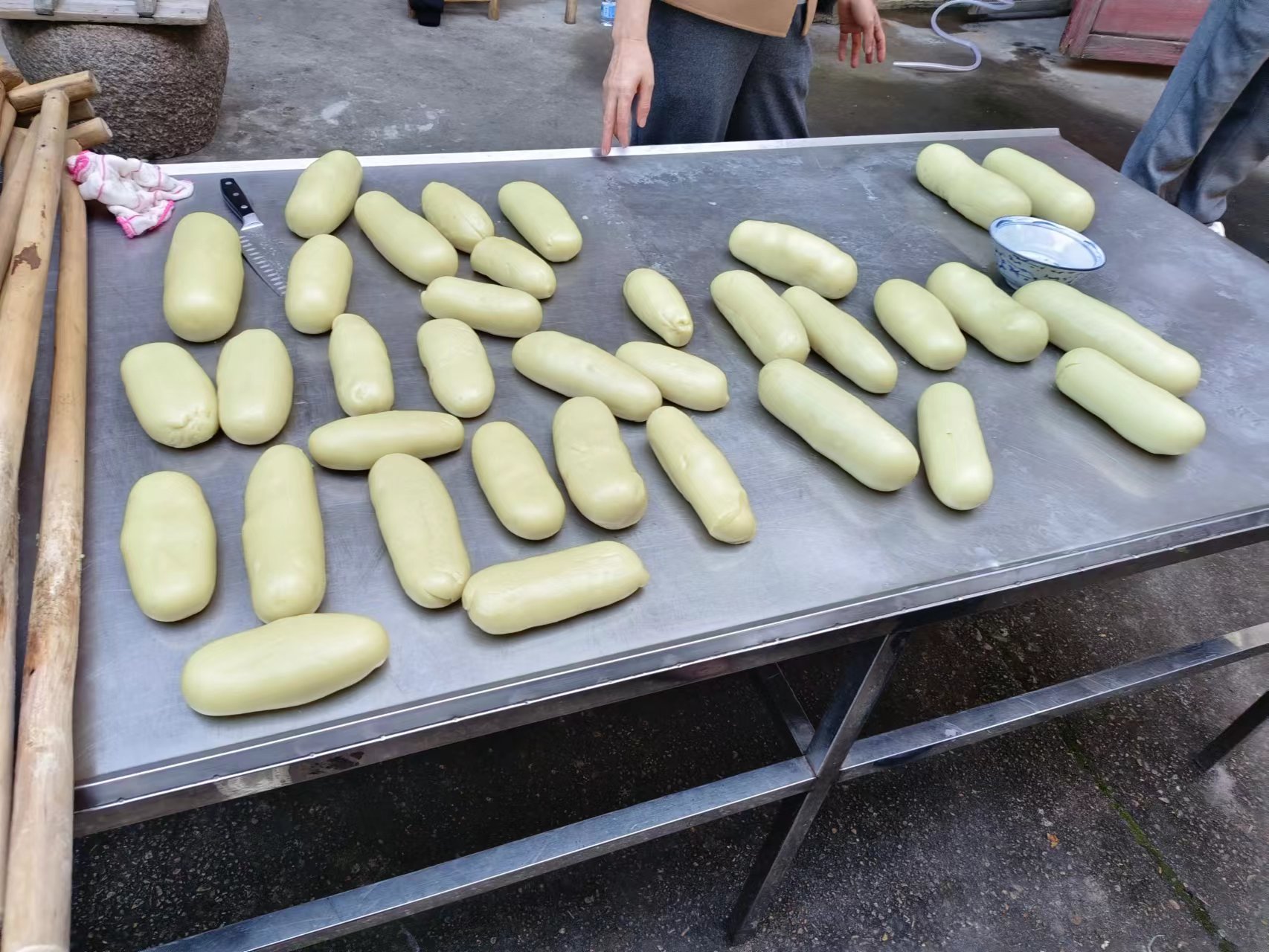 易順建工集團(tuán)：體驗(yàn)黃粿制作，傳承傳統(tǒng)文化